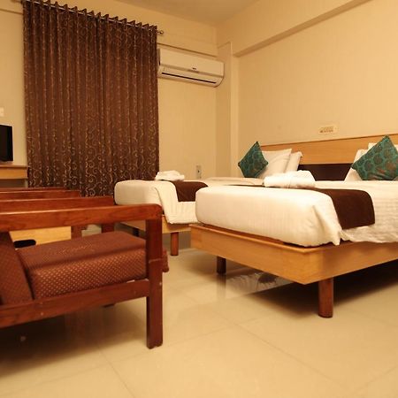 Hotel Highland Thiruvananthapuram ภายนอก รูปภาพ