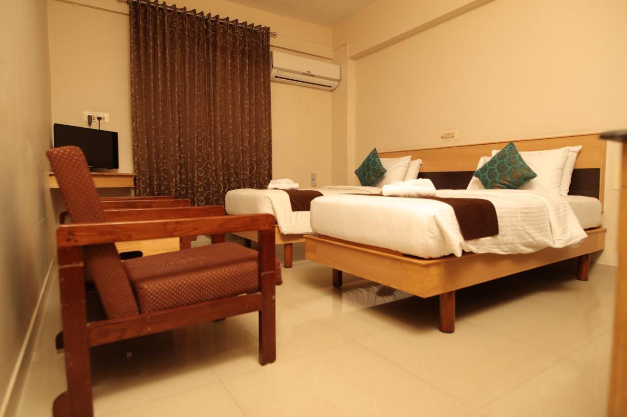 Hotel Highland Thiruvananthapuram ภายนอก รูปภาพ